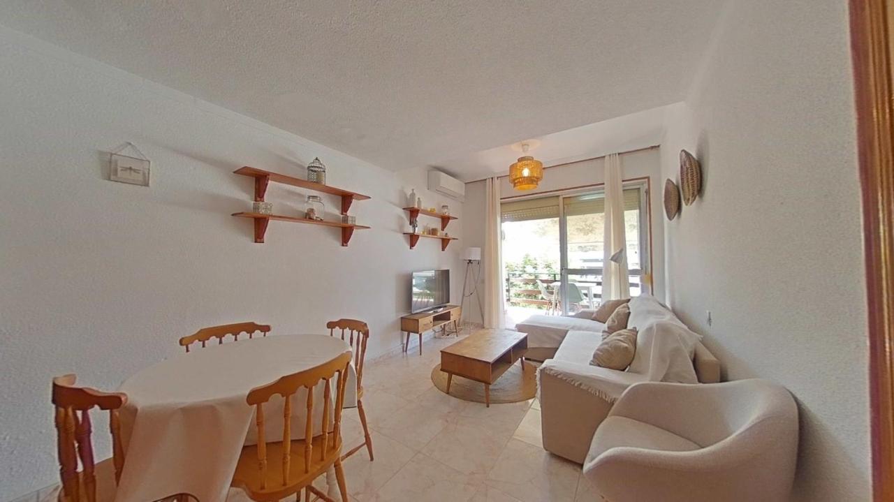 Ferienwohnung Acogedor En La Carihuela Con Plaza De Garaje Garantizada! Sol Montemar Torremolinos Exterior foto
