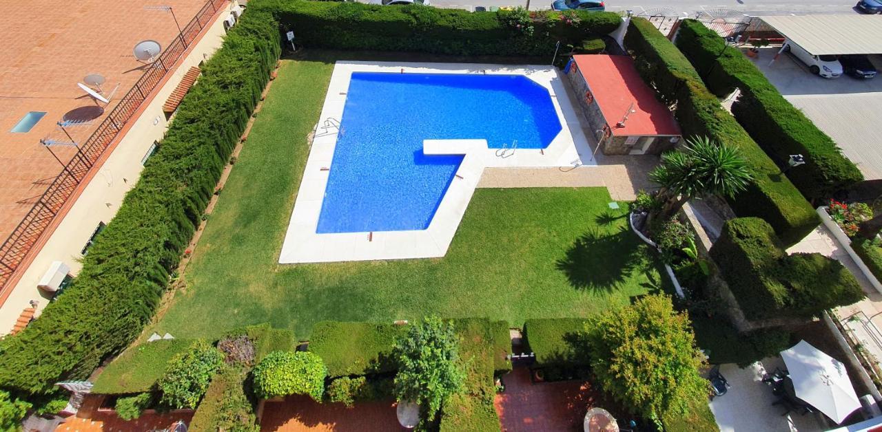 Ferienwohnung Acogedor En La Carihuela Con Plaza De Garaje Garantizada! Sol Montemar Torremolinos Exterior foto